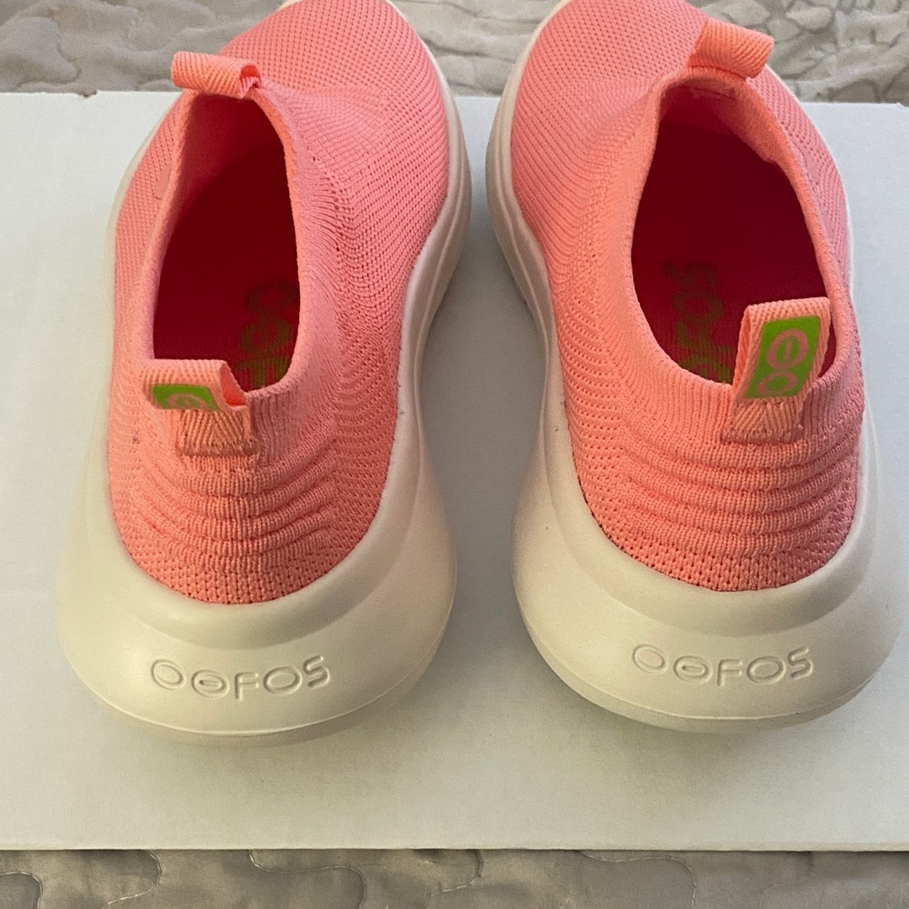 OOFOS Coral Slip-On Sneakers